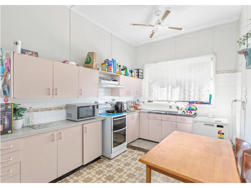 27 Dolphin Avenue, Taree NSW 2430