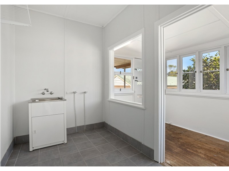 6 Maiden Avenue, Taree NSW 2430