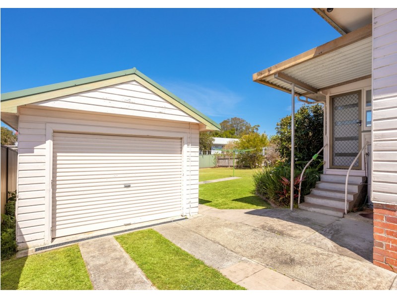 6 Maiden Avenue, Taree NSW 2430