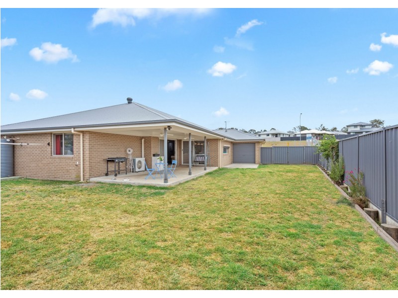 1 Malus Crescent, Taree NSW 2430