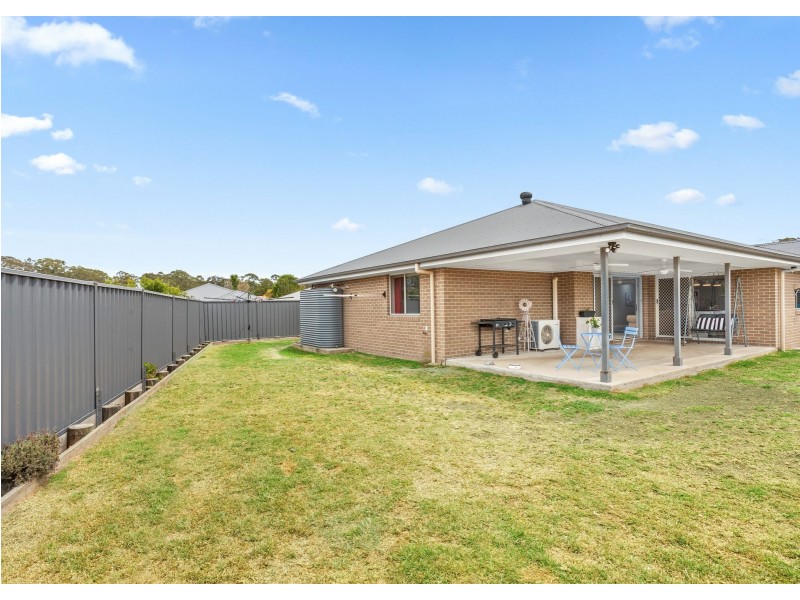 1 Malus Crescent, Taree NSW 2430