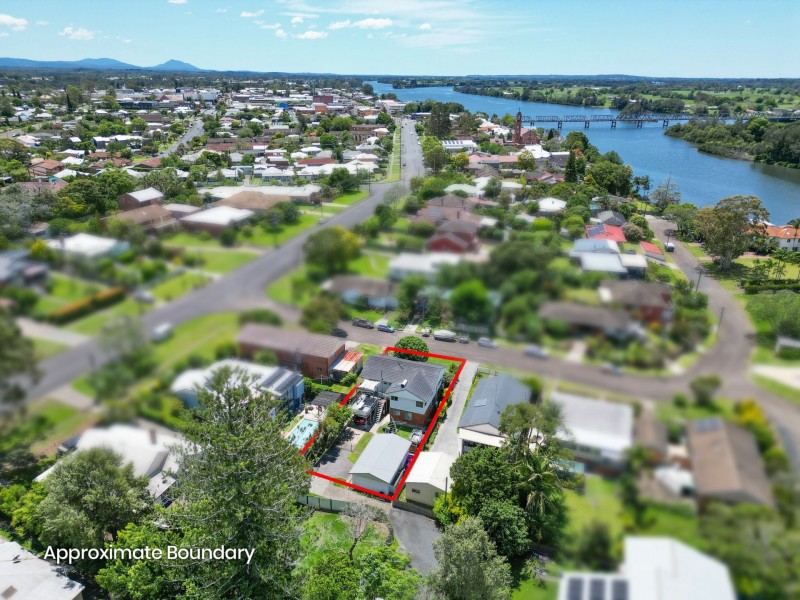 4 West End Avenue, Taree NSW 2430