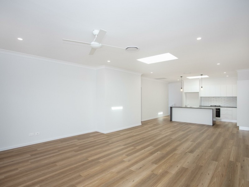 2/108A Bungay Road, Wingham NSW 2429