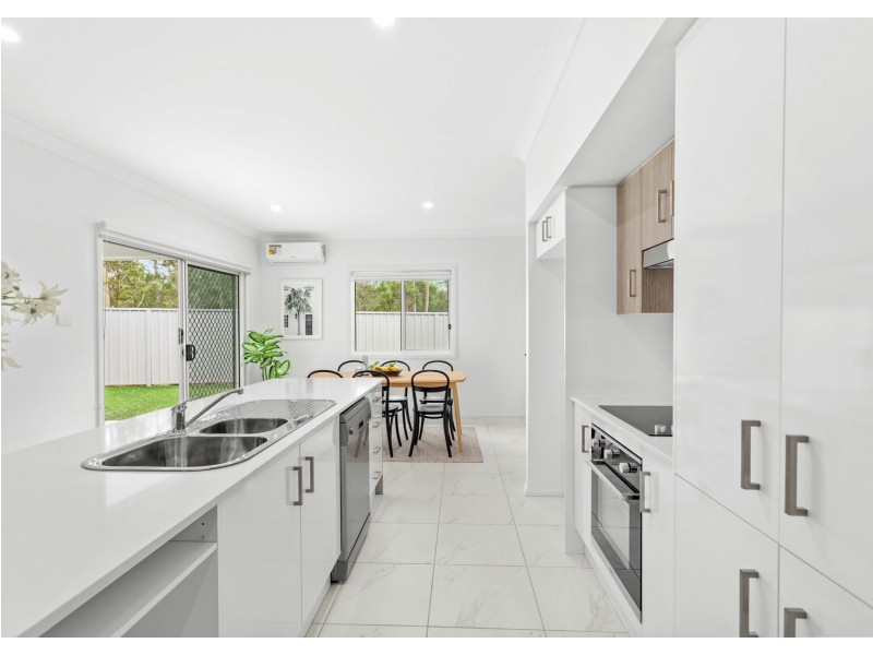 1&2/25 Grandis Parade, Taree NSW 2430