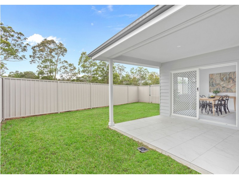 1&2/25 Grandis Parade, Taree NSW 2430