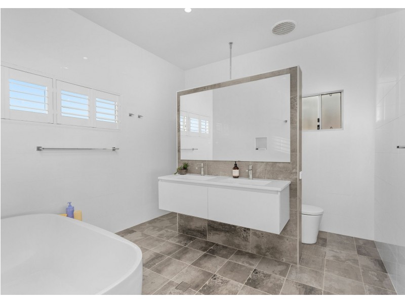 5 Azalea Crescent, Tallwoods Village NSW 2430