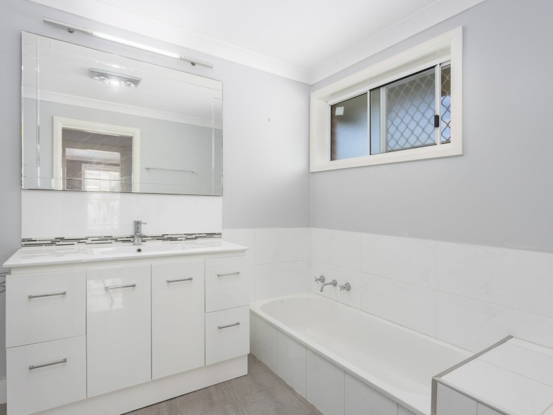 6 Railton Avenue, Taree NSW 2430