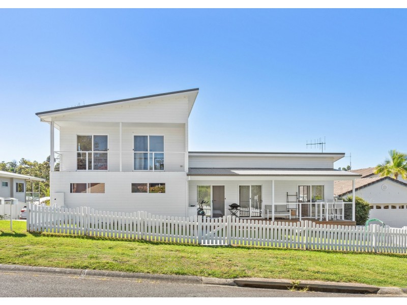1&2/9A The Boulevard, Tallwoods Village NSW 2430