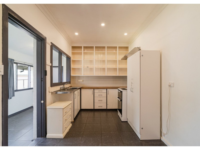 4 Maiden Avenue, Taree NSW 2430