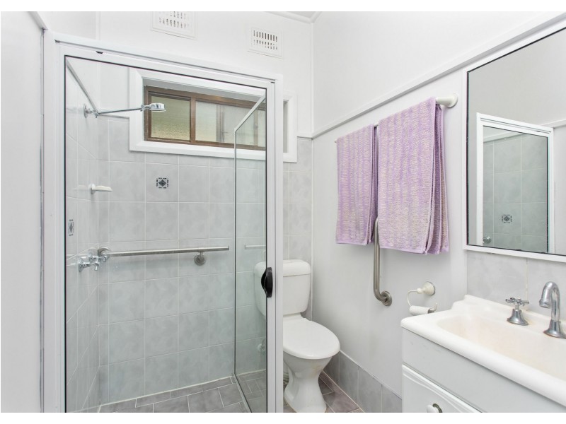 36 Bayview Crescent, Taree NSW 2430