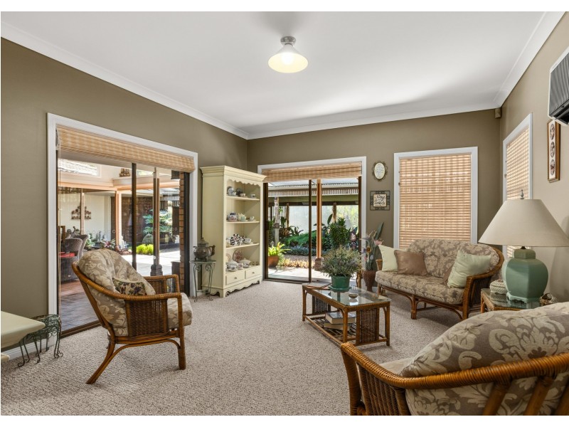 3 Kolinda Drive, Old Bar NSW 2430