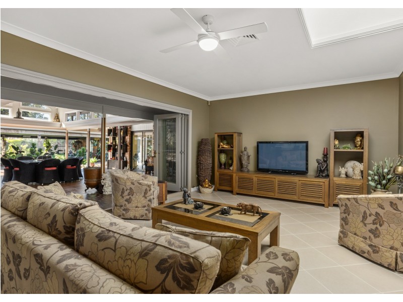 3 Kolinda Drive, Old Bar NSW 2430