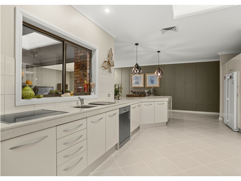 3 Kolinda Drive, Old Bar NSW 2430