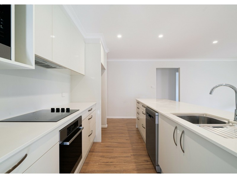 4 Stirling Place, Taree NSW 2430