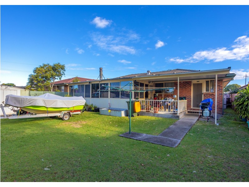 5 Rohini Place, Taree NSW 2430