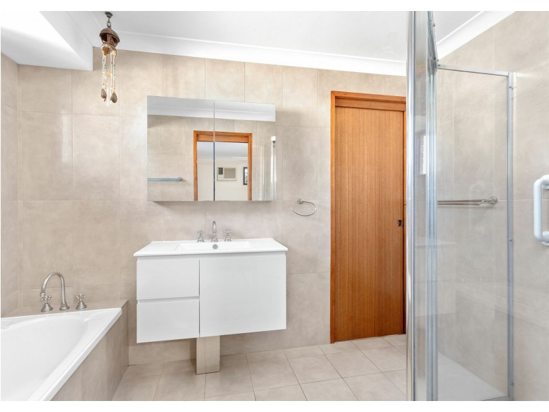 1 Petken Drive, Taree NSW 2430