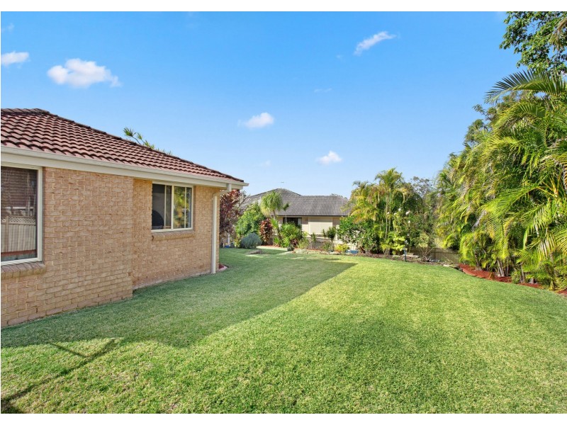 5 Barber Close, Tallwoods Village NSW 2430