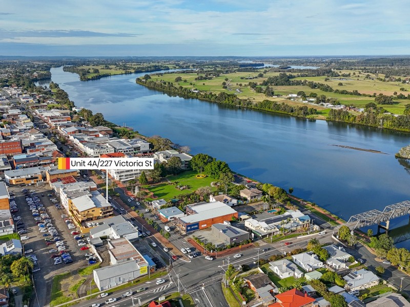 4A 227 Victoria Street, Taree NSW 2430