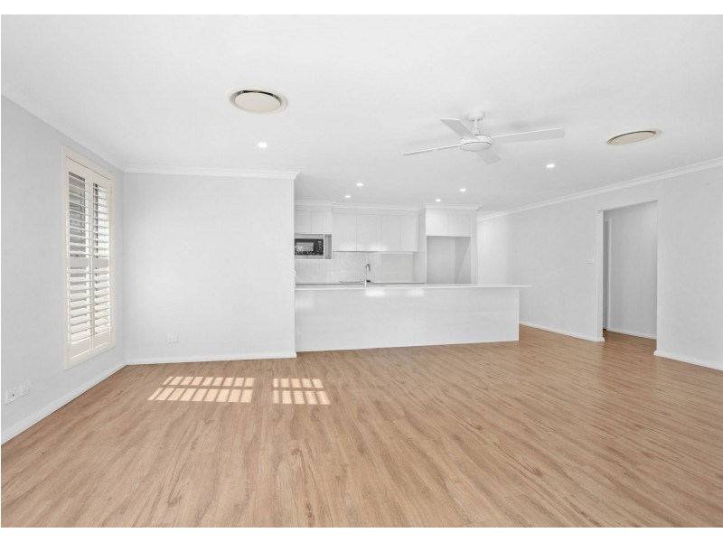 4 Stirling Place, Taree NSW 2430
