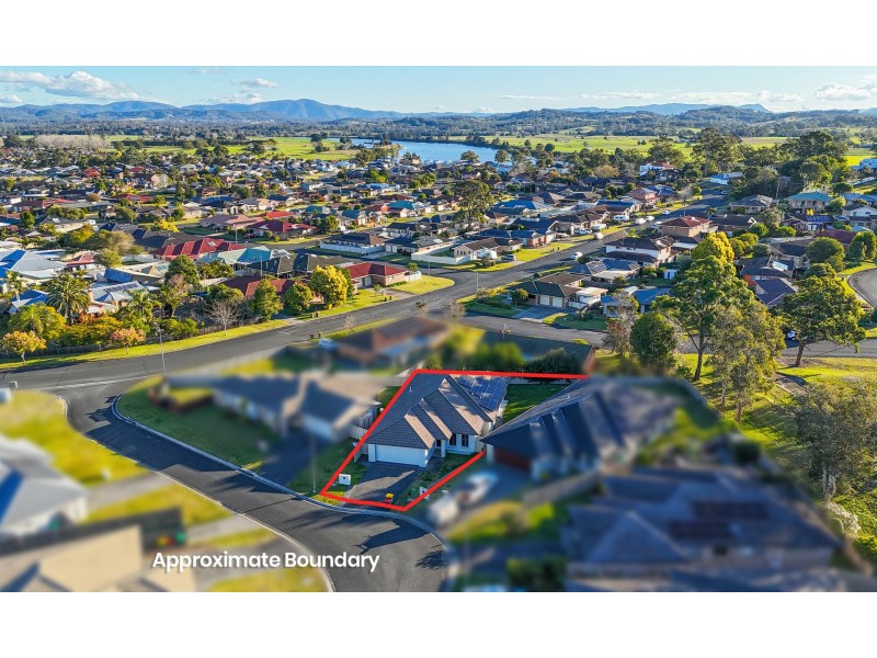4 Stirling Place, Taree NSW 2430