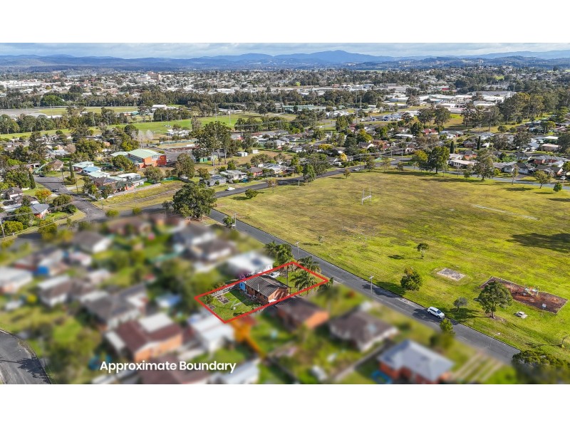 7 Valerie Street, Taree NSW 2430