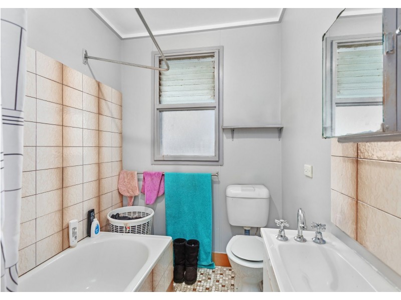 7 Valerie Street, Taree NSW 2430