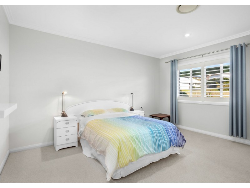 10 Hillside Terrace, Black Head NSW 2430