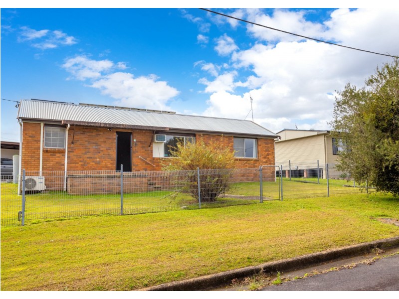 17 Tyrone Street, Wingham NSW 2429