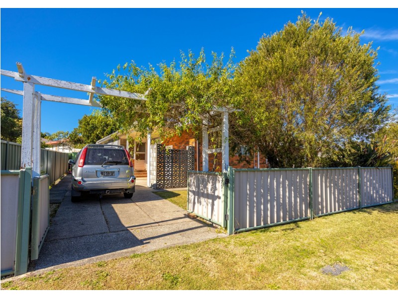 27 Hooke Street, Taree NSW 2430