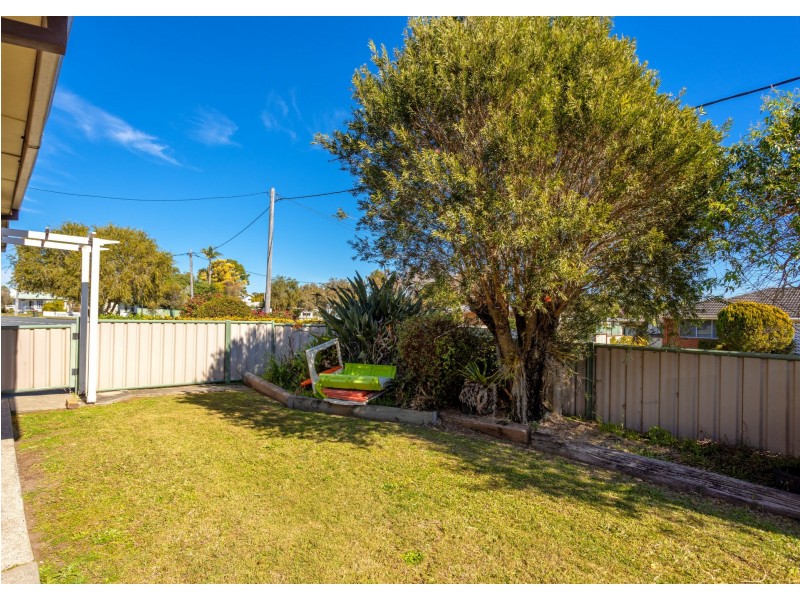 27 Hooke Street, Taree NSW 2430
