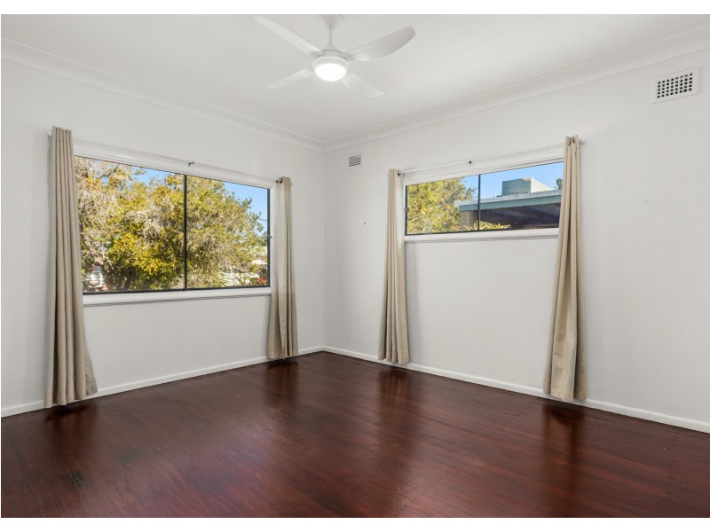 1 Maiden Avenue, Taree NSW 2430