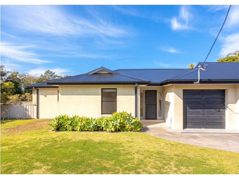 1/12 Hall Street, Old Bar NSW 2430