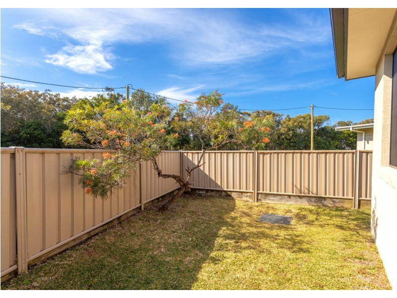 1/12 Hall Street, Old Bar NSW 2430