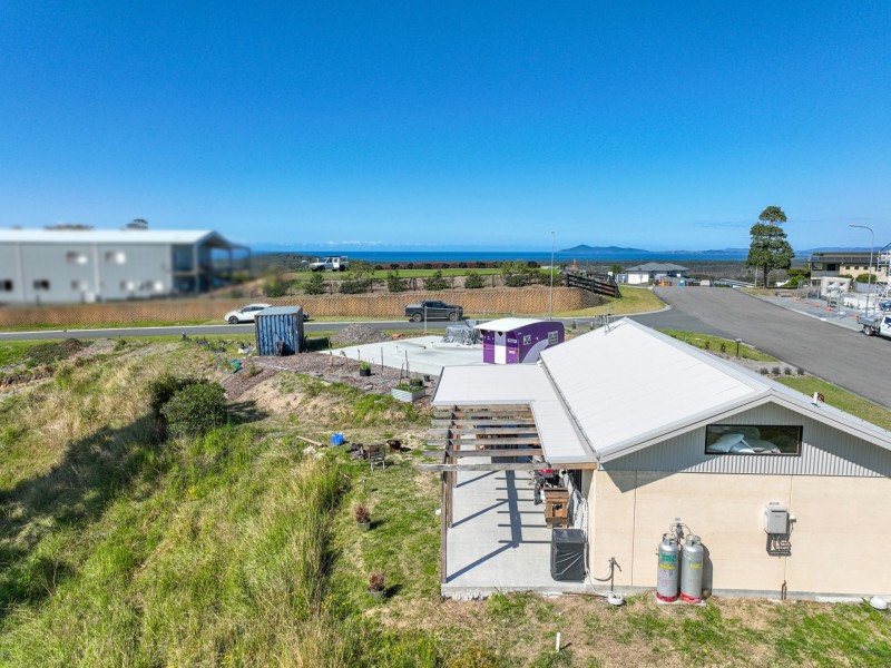 2 Creekline Crescent, Tallwoods Village NSW 2430