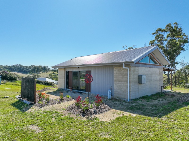 2 Creekline Crescent, Tallwoods Village NSW 2430