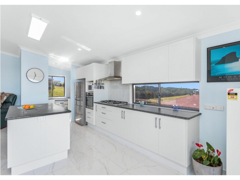 8 Eastern Valley Way, Tallwoods Village NSW 2430