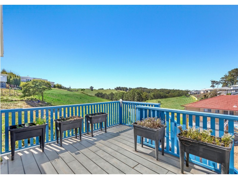8 Eastern Valley Way, Tallwoods Village NSW 2430