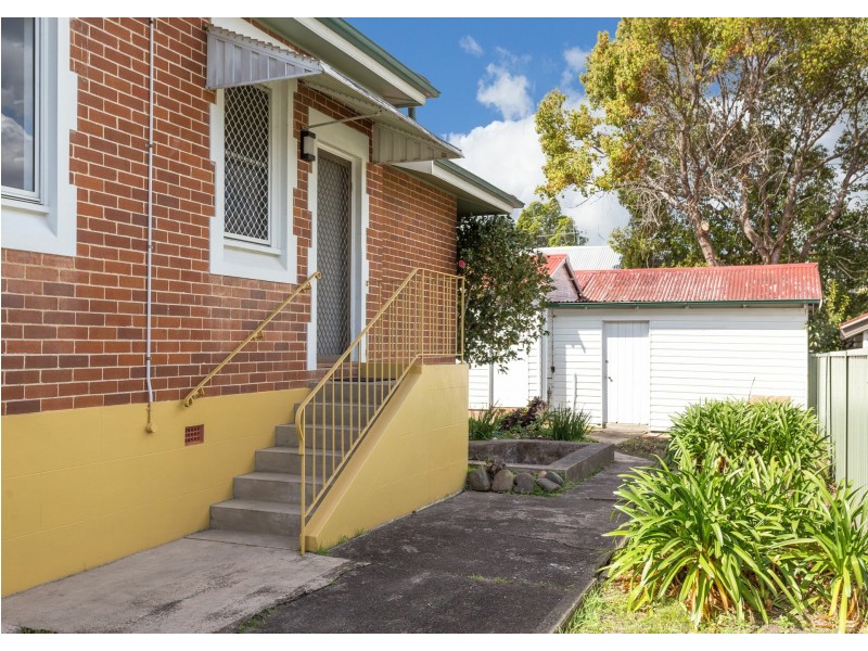 22 Commerce Street, Taree NSW 2430
