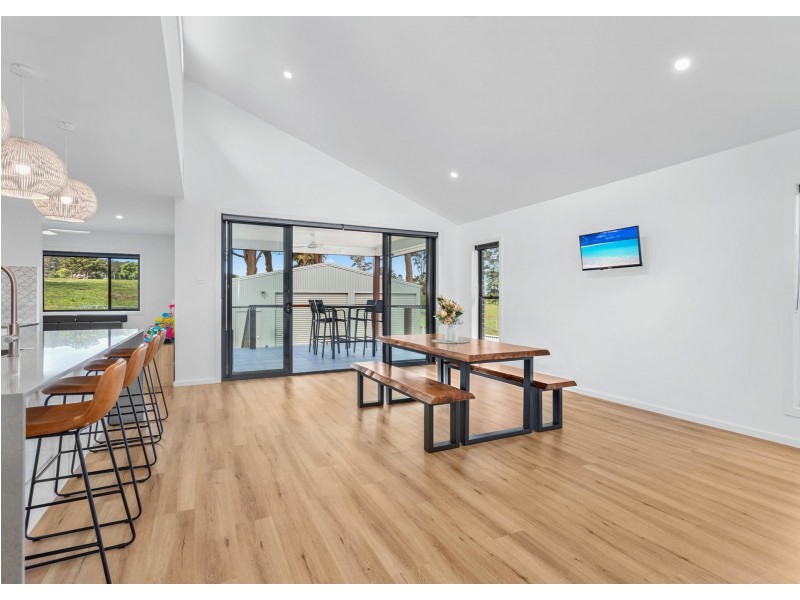 25 Bangalow Road, Coopernook NSW 2426