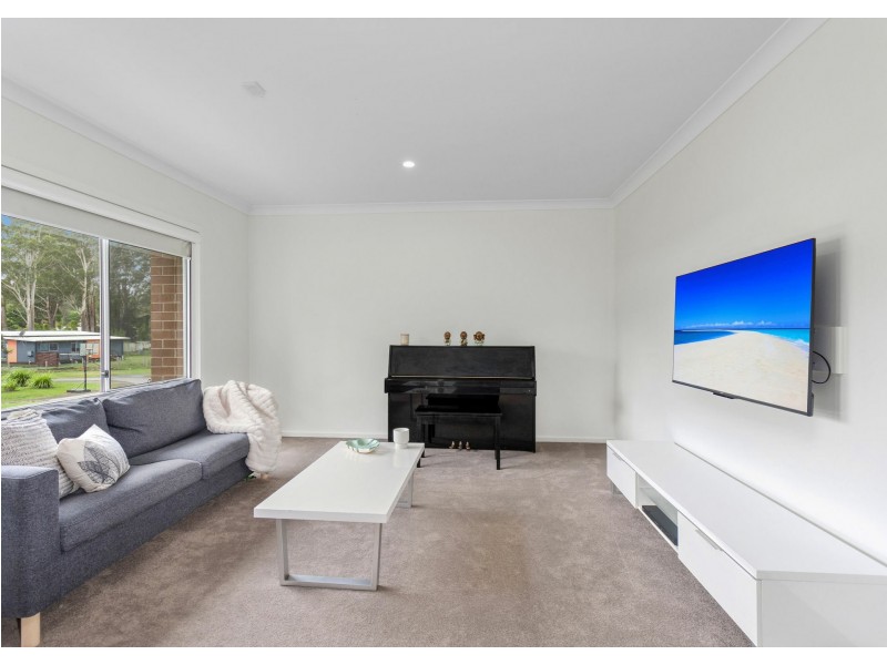 12 Brumby Close, Hallidays Point NSW 2430