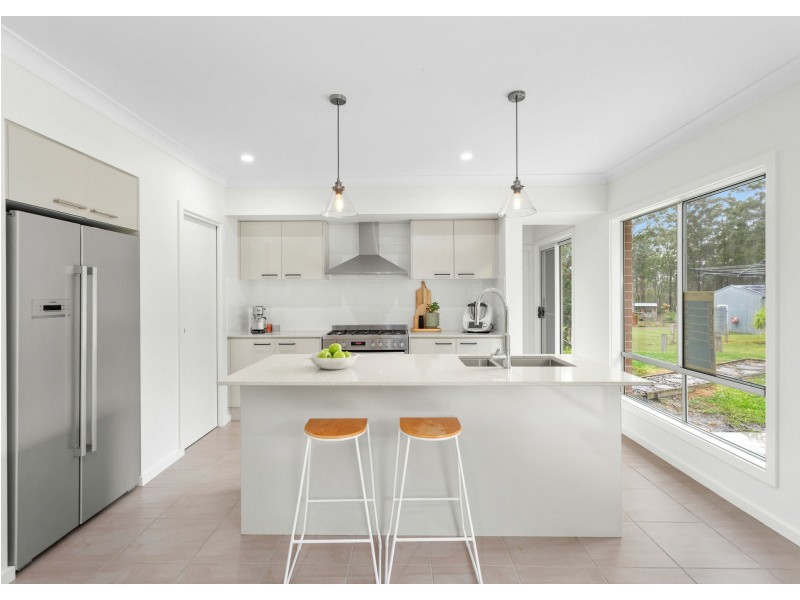 12 Brumby Close, Hallidays Point NSW 2430