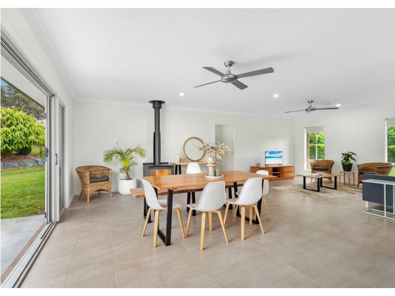 12 Brumby Close, Hallidays Point NSW 2430