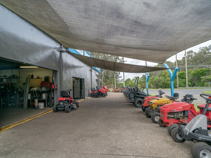 Bays 1, 3 and 4/77 Muldoon Street, Taree NSW 2430