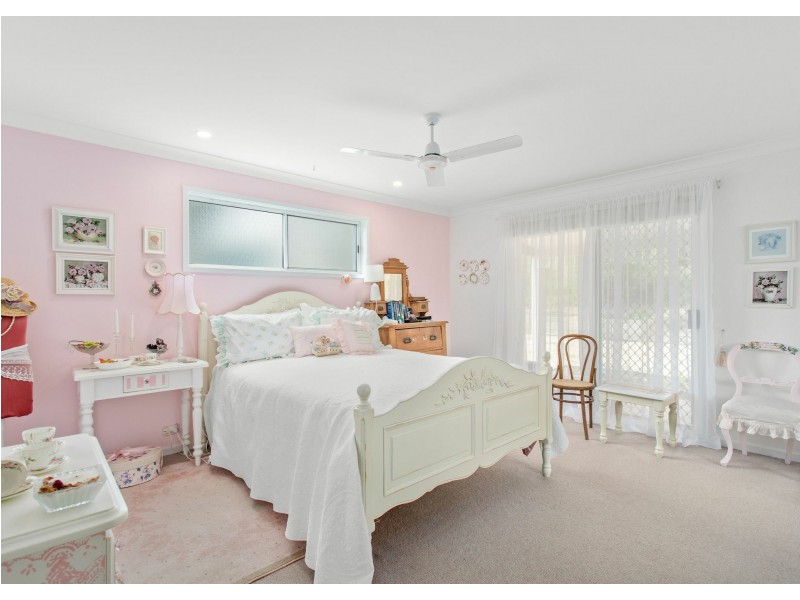 22 Kiwarrak Drive, Rainbow Flat NSW 2430