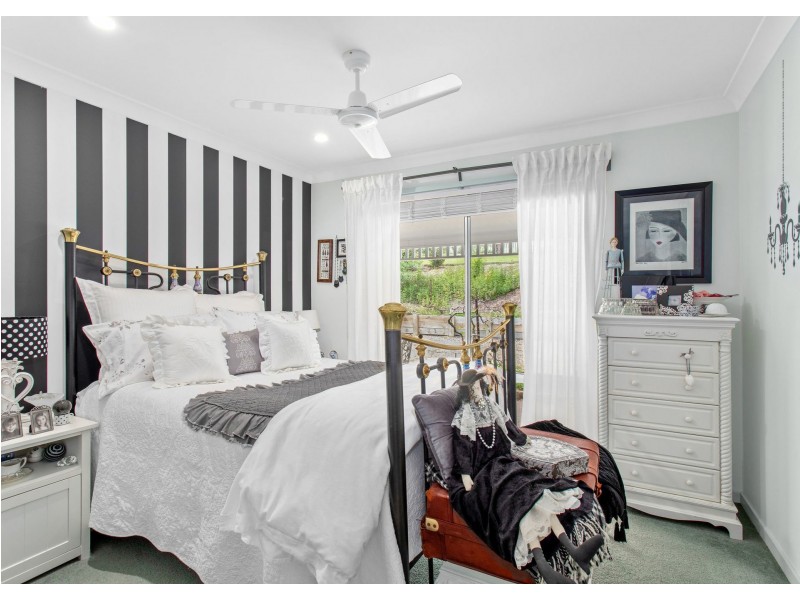 22 Kiwarrak Drive, Rainbow Flat NSW 2430