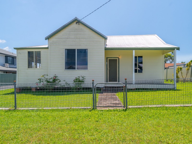 5 Frances Street, Taree NSW 2430