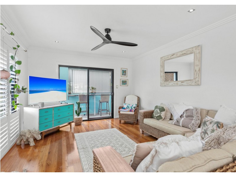 4 Coastal View Drive, Tallwoods Village NSW 2430