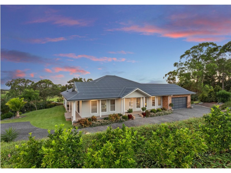 25 Headland Drive, Hallidays Point NSW 2430