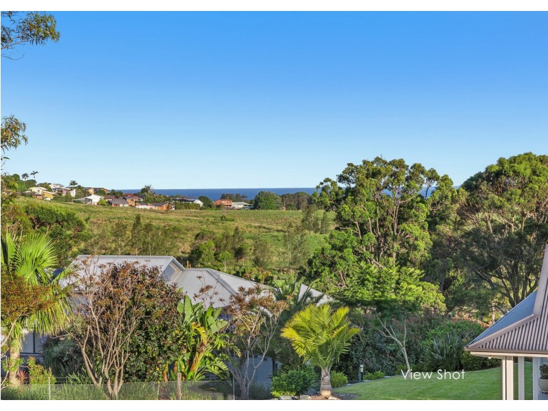 25 Headland Drive, Hallidays Point NSW 2430