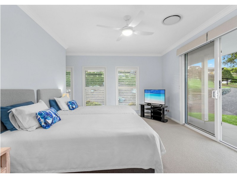 25 Headland Drive, Hallidays Point NSW 2430